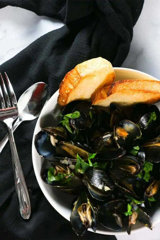 Mussels-in-White-Wine-Sauce